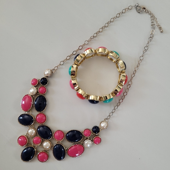 CHARMING CHARLIE navy, pink, and faux pearls on gold-tone - Picture 4 of 10